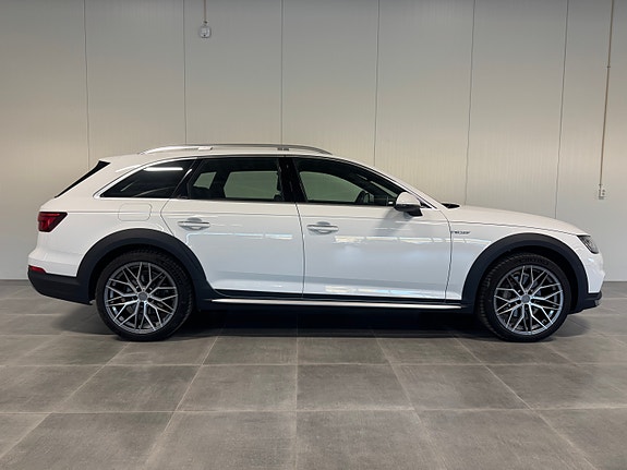 Audi A4 allroad 2 of 5