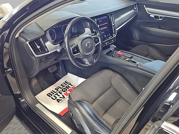 Volvo V90 16 of 30