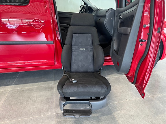 Volkswagen Caddy Maxi 26 of 30