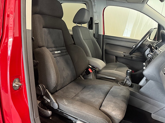 Volkswagen Caddy Maxi 21 of 30