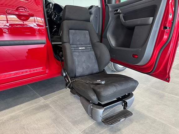 Volkswagen Caddy Maxi 27 of 30
