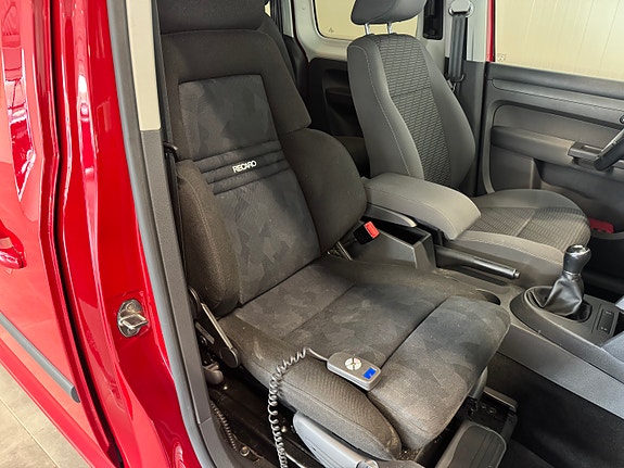 Volkswagen Caddy Maxi 24 of 30