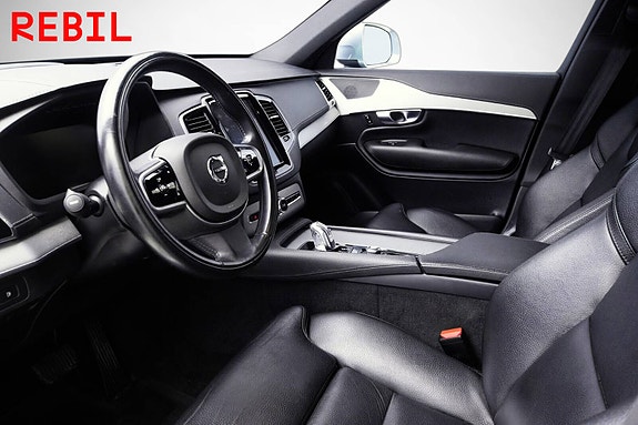 Volvo XC90 8 of 21