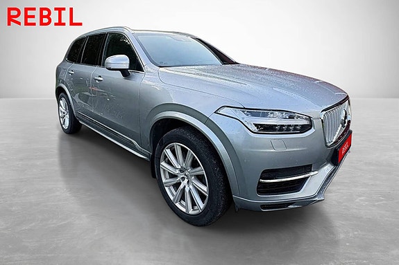 Volvo XC90 4 of 21