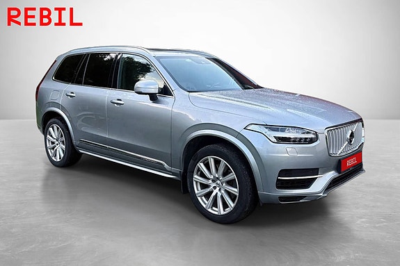 Volvo XC90 3 of 21