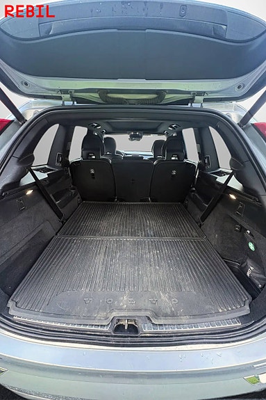 Volvo XC90 19 of 21