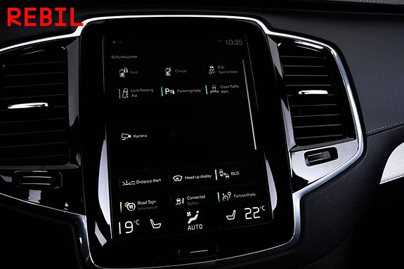Volvo XC90 13 of 21