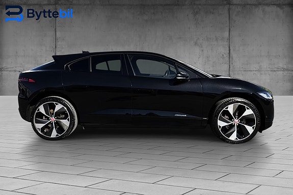 Jaguar I-PACE 2 of 5