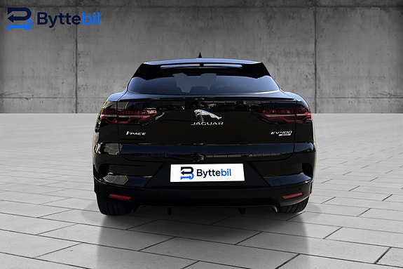 Jaguar I-PACE 4 of 5