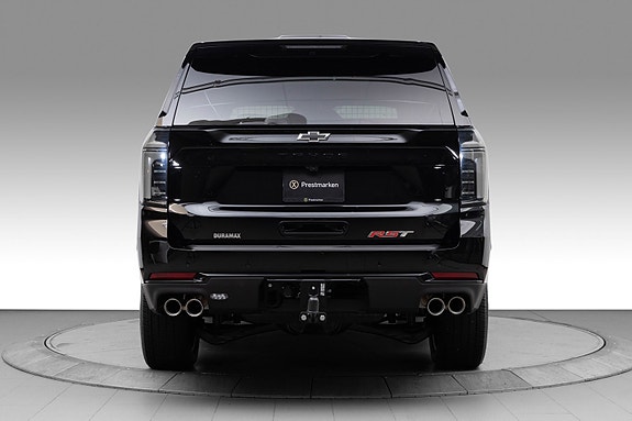 Chevrolet Tahoe 3 of 5