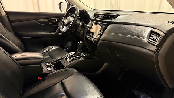 Nissan X-Trail 17 of 30