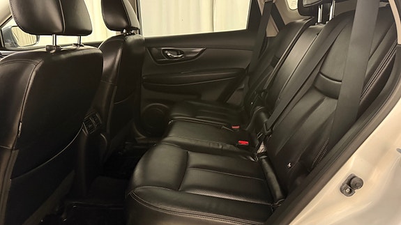Nissan X-Trail 18 of 30