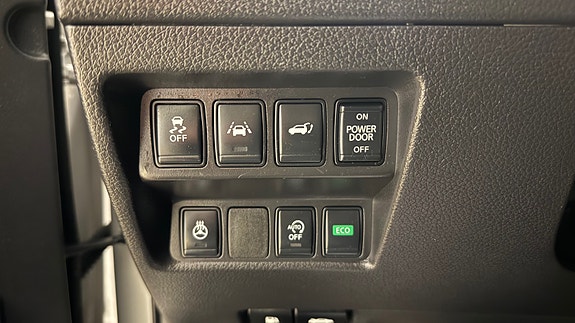 Nissan X-Trail 22 of 30