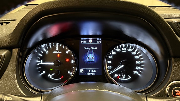 Nissan X-Trail 26 of 30