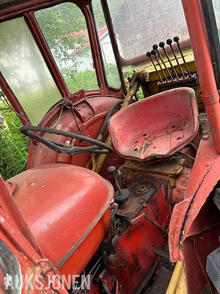 Nuffield 10/62 4 of 5