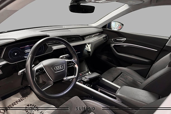 Audi e-tron Sportback 10 of 28