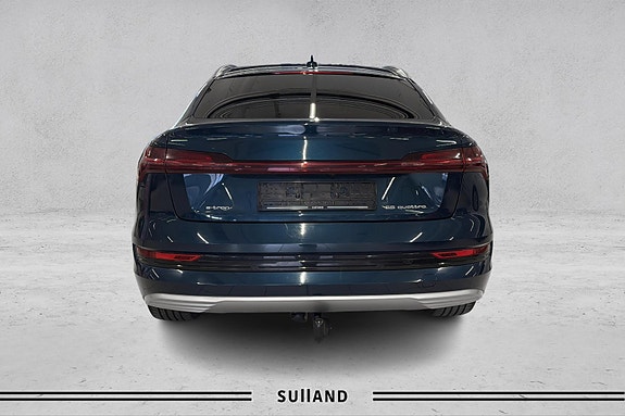 Audi e-tron Sportback 4 of 5