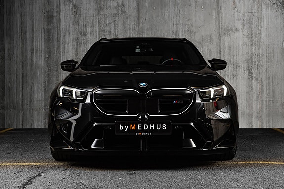 BMW M5 4 of 5