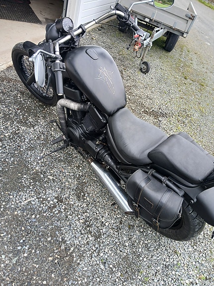 Suzuki VS 1400 2 of 5