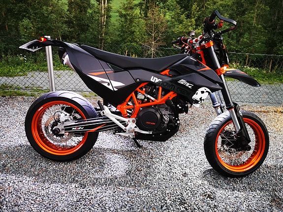 KTM 690 SMC R "Special Edition" 4 of 5