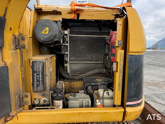 Caterpillar 312C gravemaskin m/ to skuffer 28 of 30