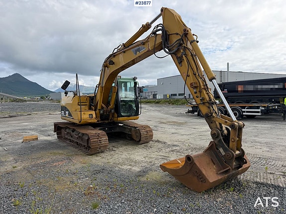 Caterpillar 312C gravemaskin m/ to skuffer 8 of 30