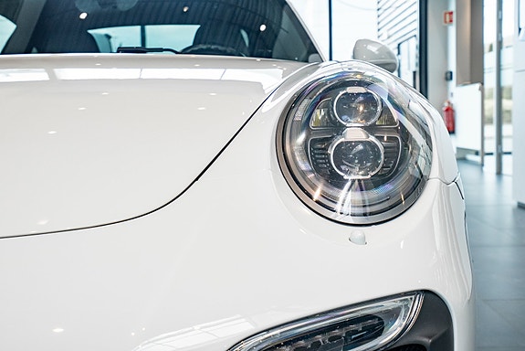 Porsche 911 3 of 5