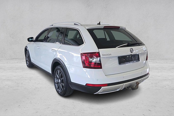 Skoda Octavia Scout 5 of 5