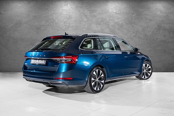 Skoda Superb 2 of 5