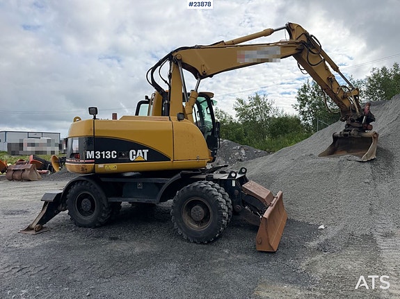 Caterpillar M313C hjulgraver m/ 2 skuffer og rototilt. SE VIDEO 5 of 5