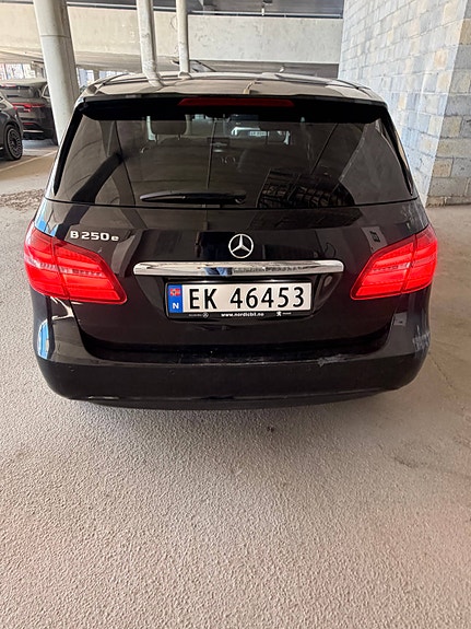 Mercedes-Benz B-Klasse 4 of 5