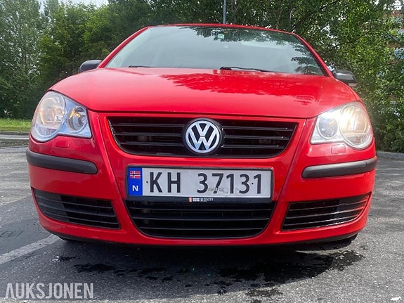 Volkswagen Polo 2 of 5