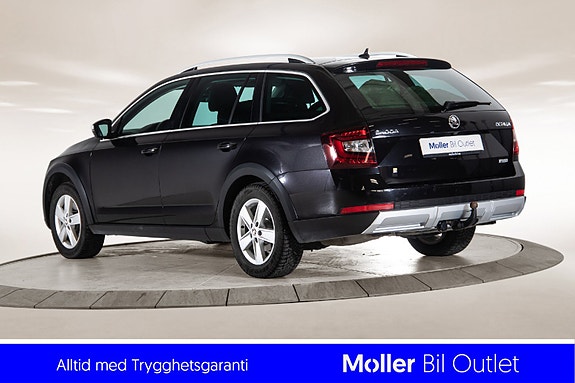 Skoda Octavia Scout 4 of 5