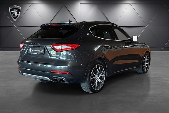 Maserati Levante 5 of 5