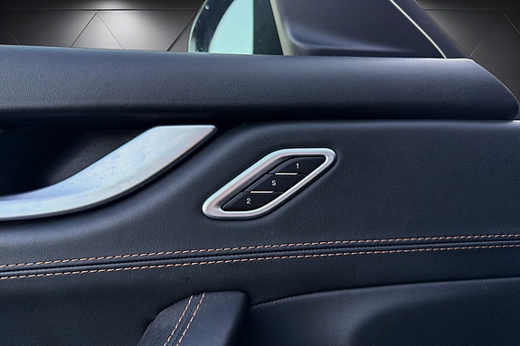 Maserati Levante 23 of 25