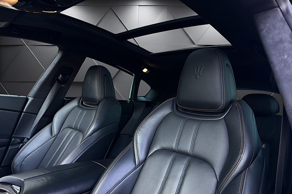Maserati Levante 11 of 25