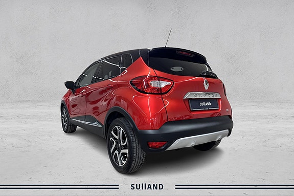 Renault Captur 3 of 5
