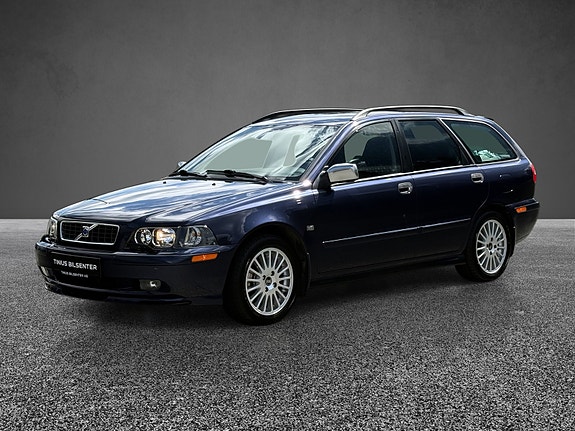 Volvo V40 4 of 5