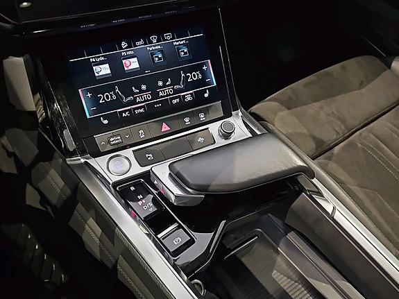 Audi e-tron Sportback 15 of 25