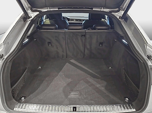 Audi e-tron Sportback 5 of 5