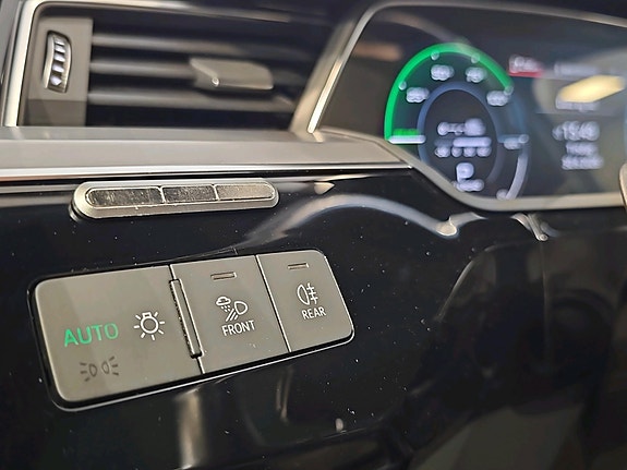 Audi e-tron Sportback 17 of 25