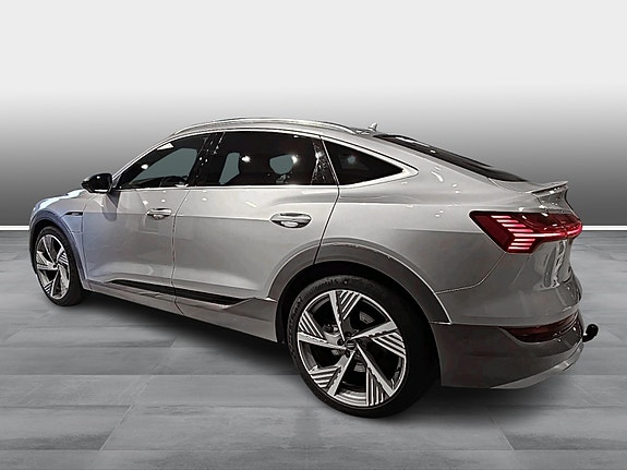 Audi e-tron Sportback 23 of 25