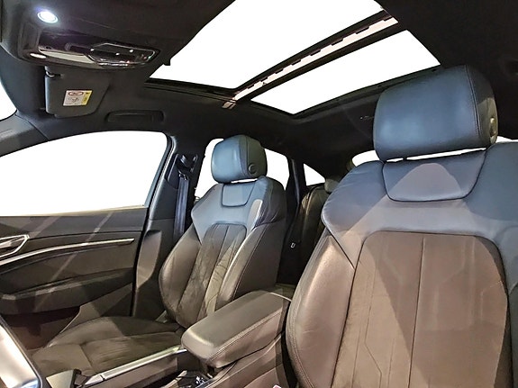 Audi e-tron Sportback 19 of 25