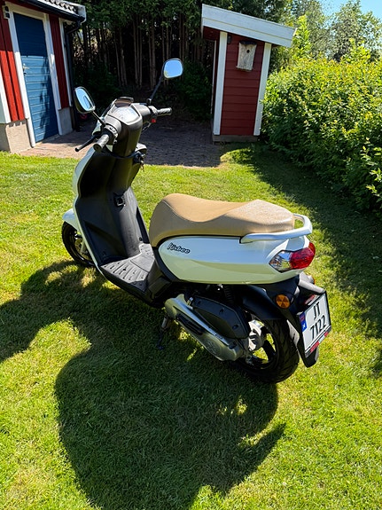 Peugeot Kisbee 4 of 5