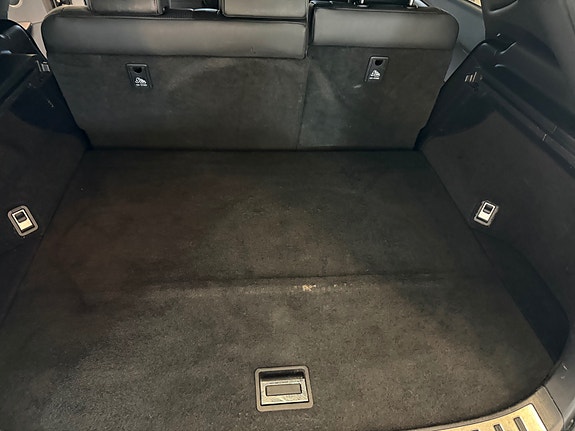 Lexus NX300h 16 of 16