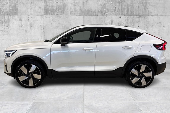 Volvo C40 2 of 5