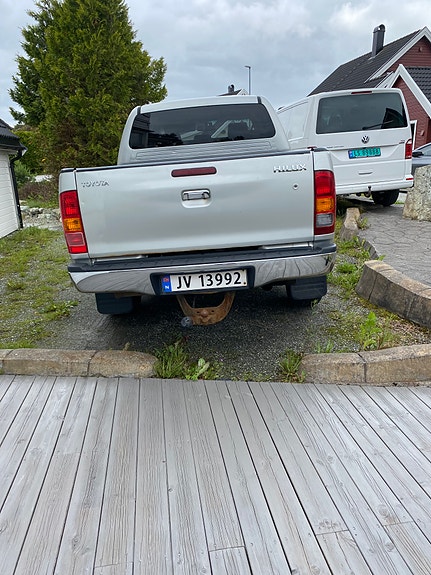 Toyota HiLux 4 of 11