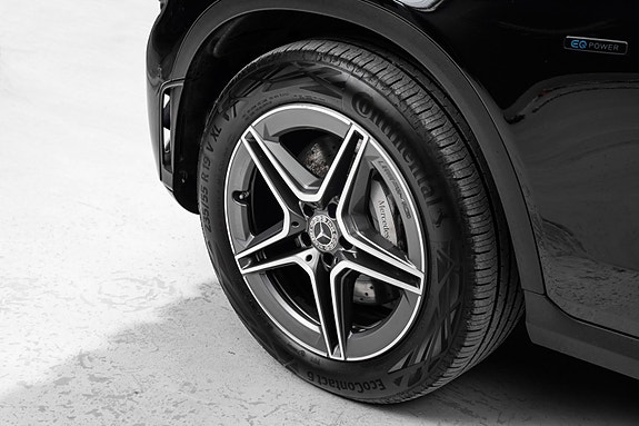 Mercedes-Benz GLC300 e 9 of 28