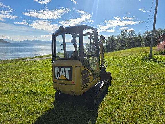 Cat 301.7D 3 of 5