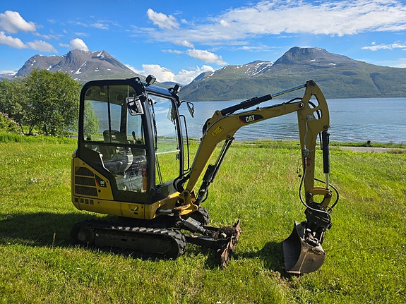 Cat 301.7D 2 of 5